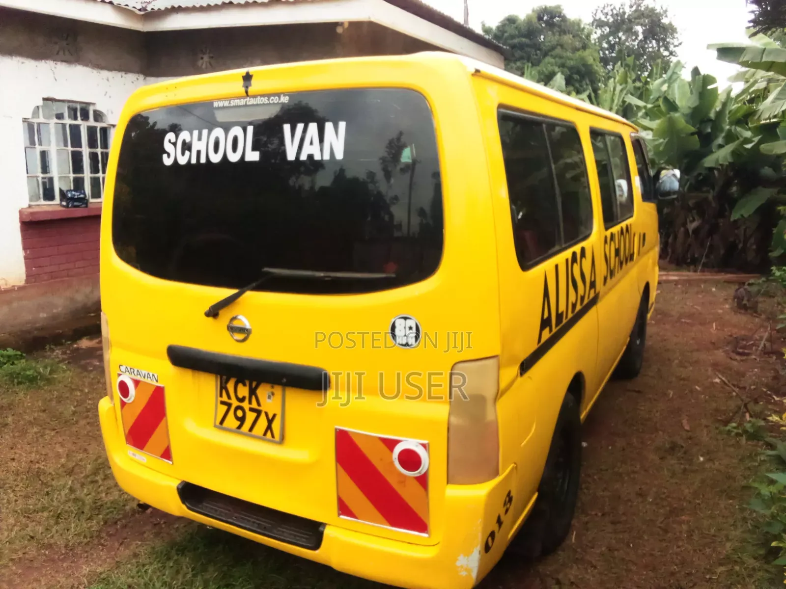 Nissan Caravan (Urvan) 2009 Yellow