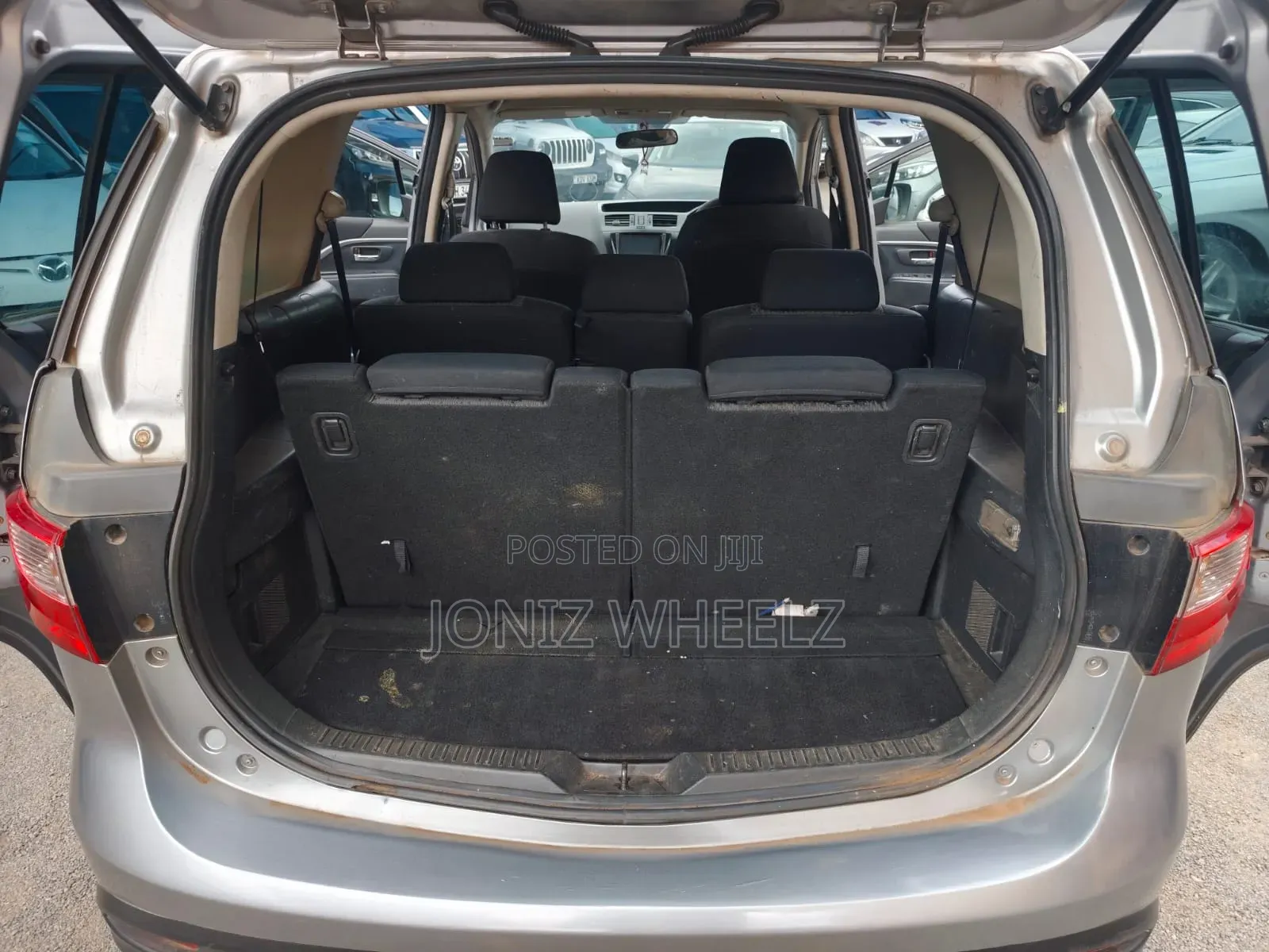 Mazda Premacy 2010 Gray