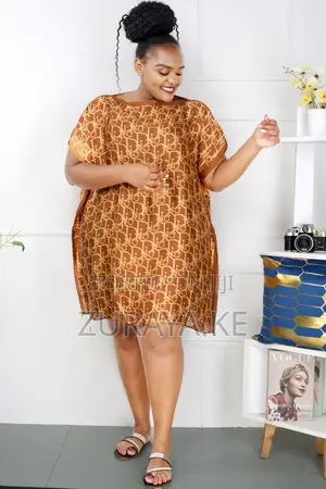 Short Silk Deras