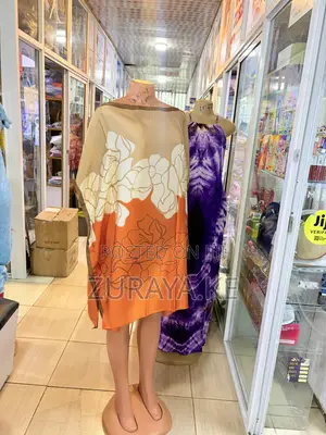 Short Silk Deras