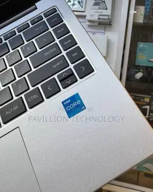 New Laptop HP 240 G9 8GB Intel Core i7 SSD 512GB
