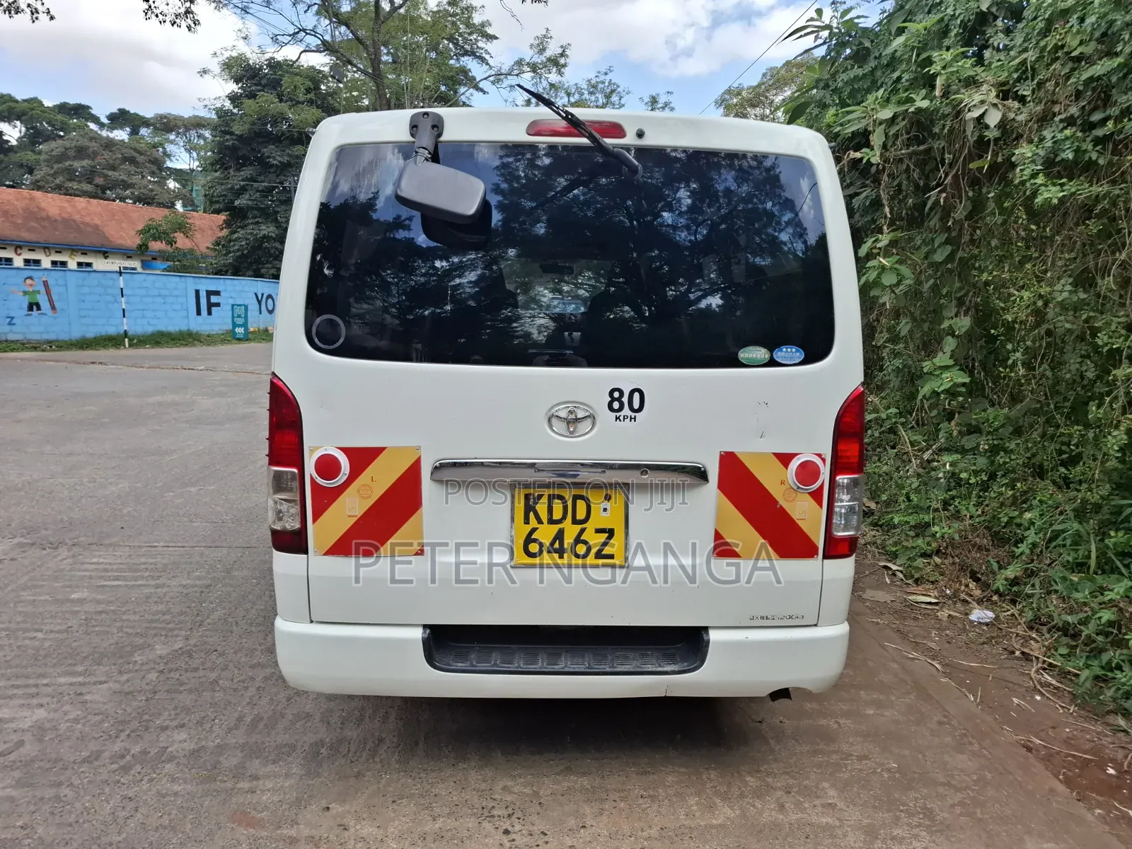 Toyota HiAce 2014 White