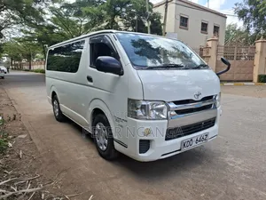 Toyota HiAce 2014 White