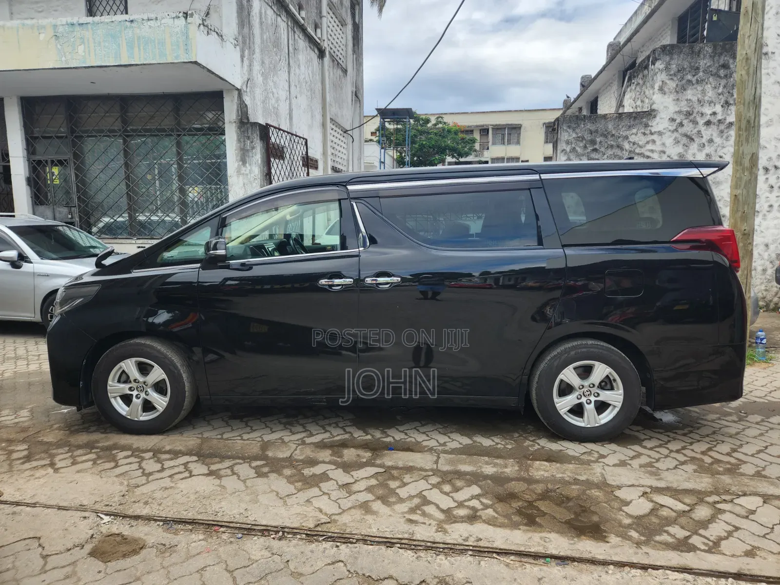 Toyota Alphard 2019 Black