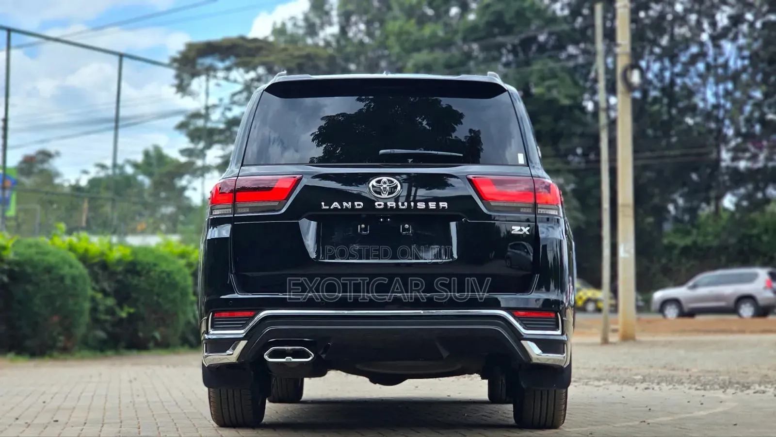 Toyota Land Cruiser LC300 2023 Black