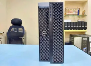 Desktop Computer Dell Precision 5820 32GB Intel Xeon SSD 1T
