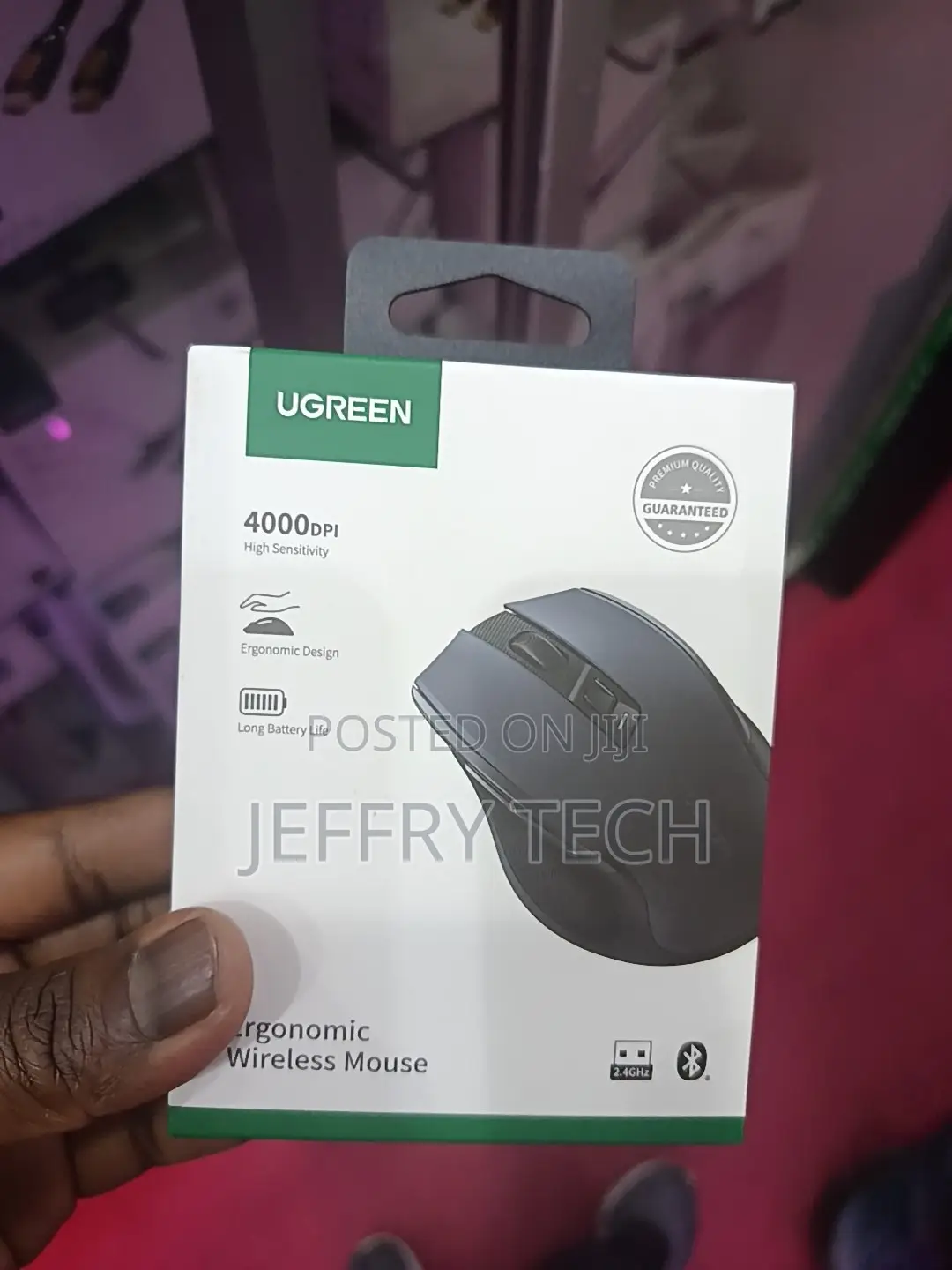 Ugreen Ergonomic Wireless Mouse Features 4000 Dpi High Sensitivity