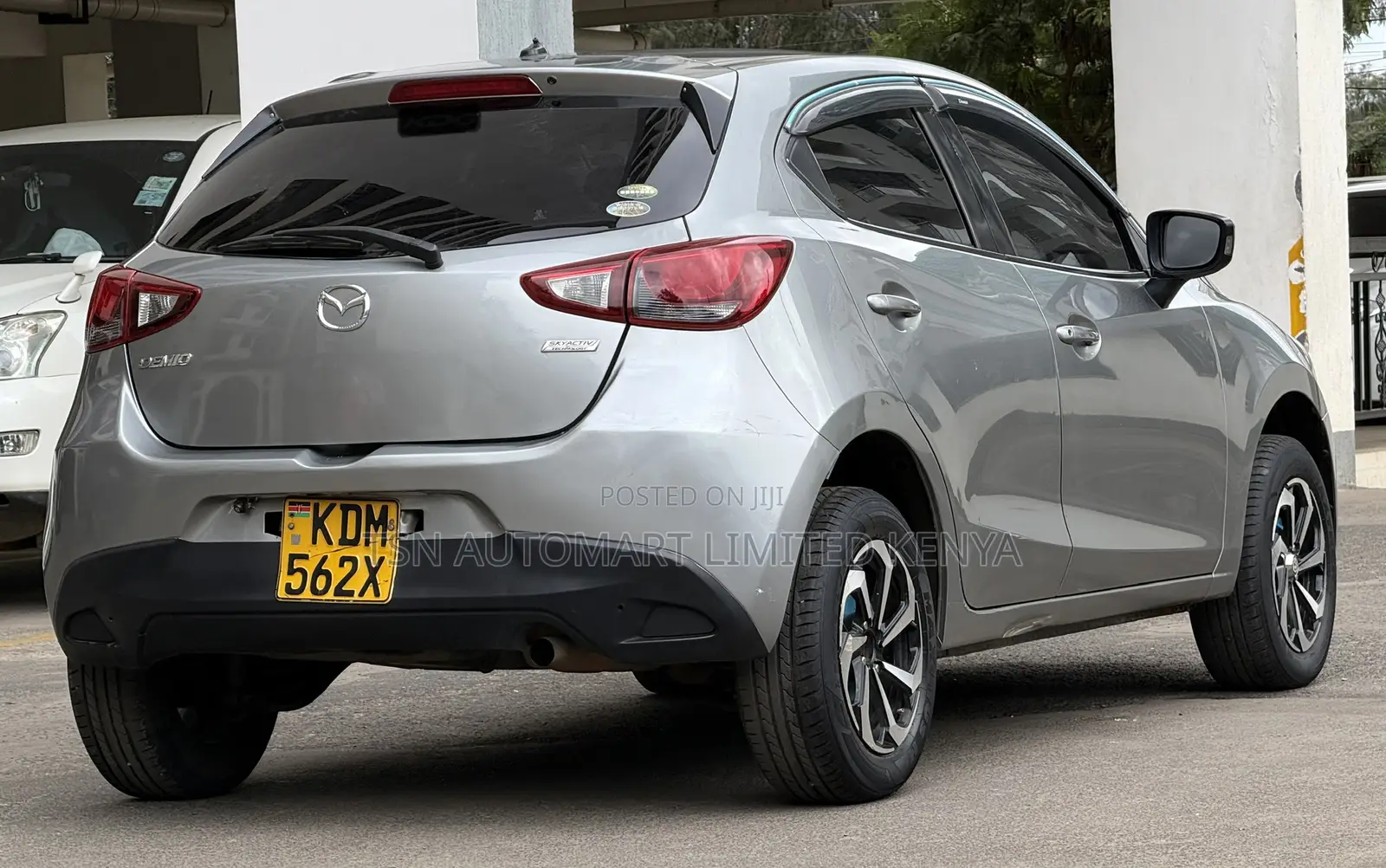 Mazda Demio 2016 Silver