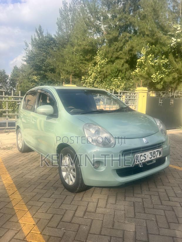 Toyota Pass - thumbnail 3
