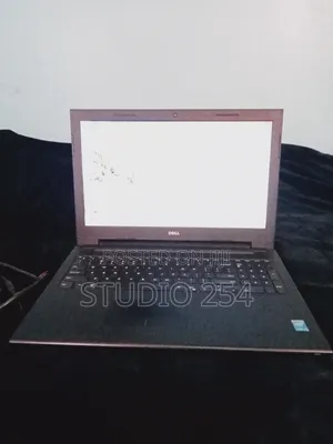 Laptop Dell Inspiron 3542 4GB Intel Core i3 HDD+SSD 1T