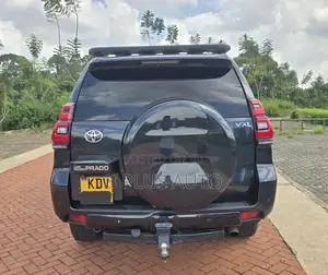 Toyota Land Cruiser Prado 2010 Black