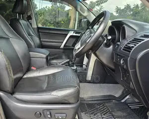 Toyota Land Cruiser Prado 2010 Black
