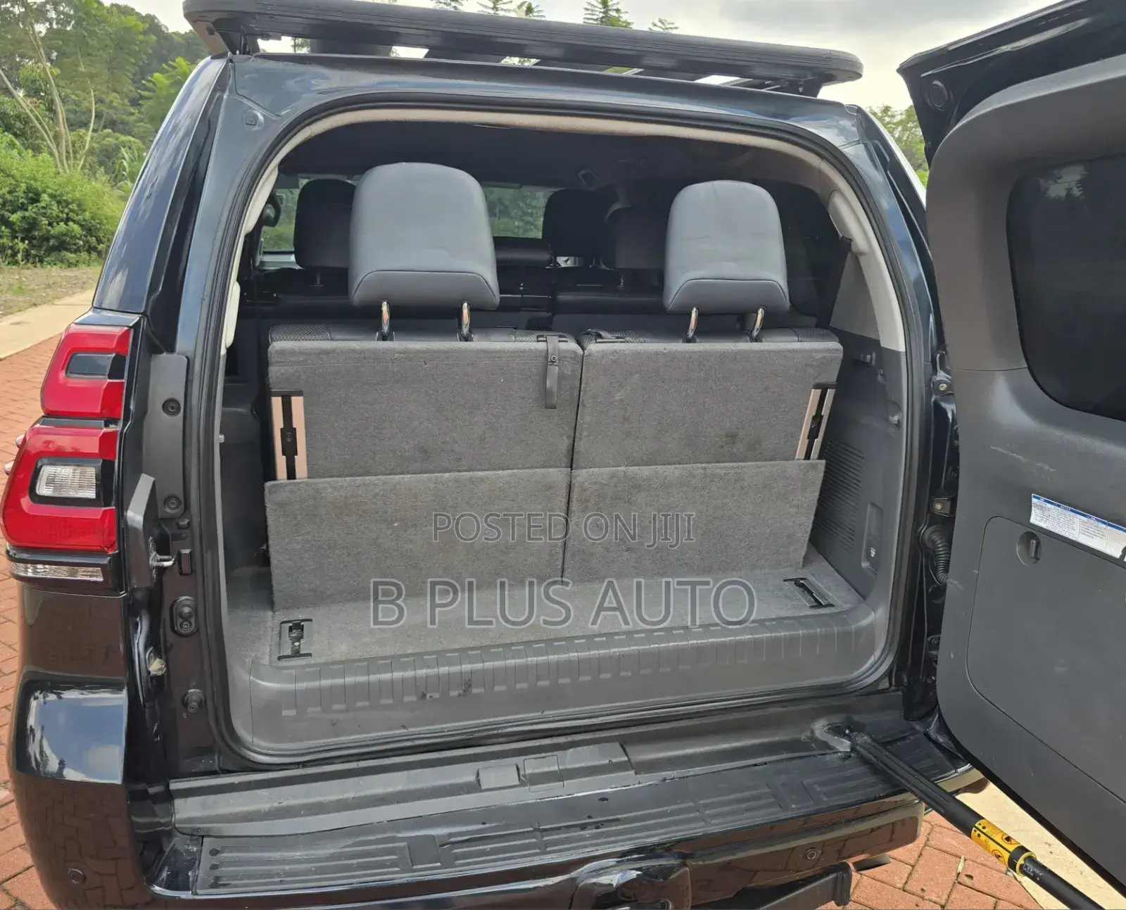 Toyota Land Cruiser Prado 2010 Black