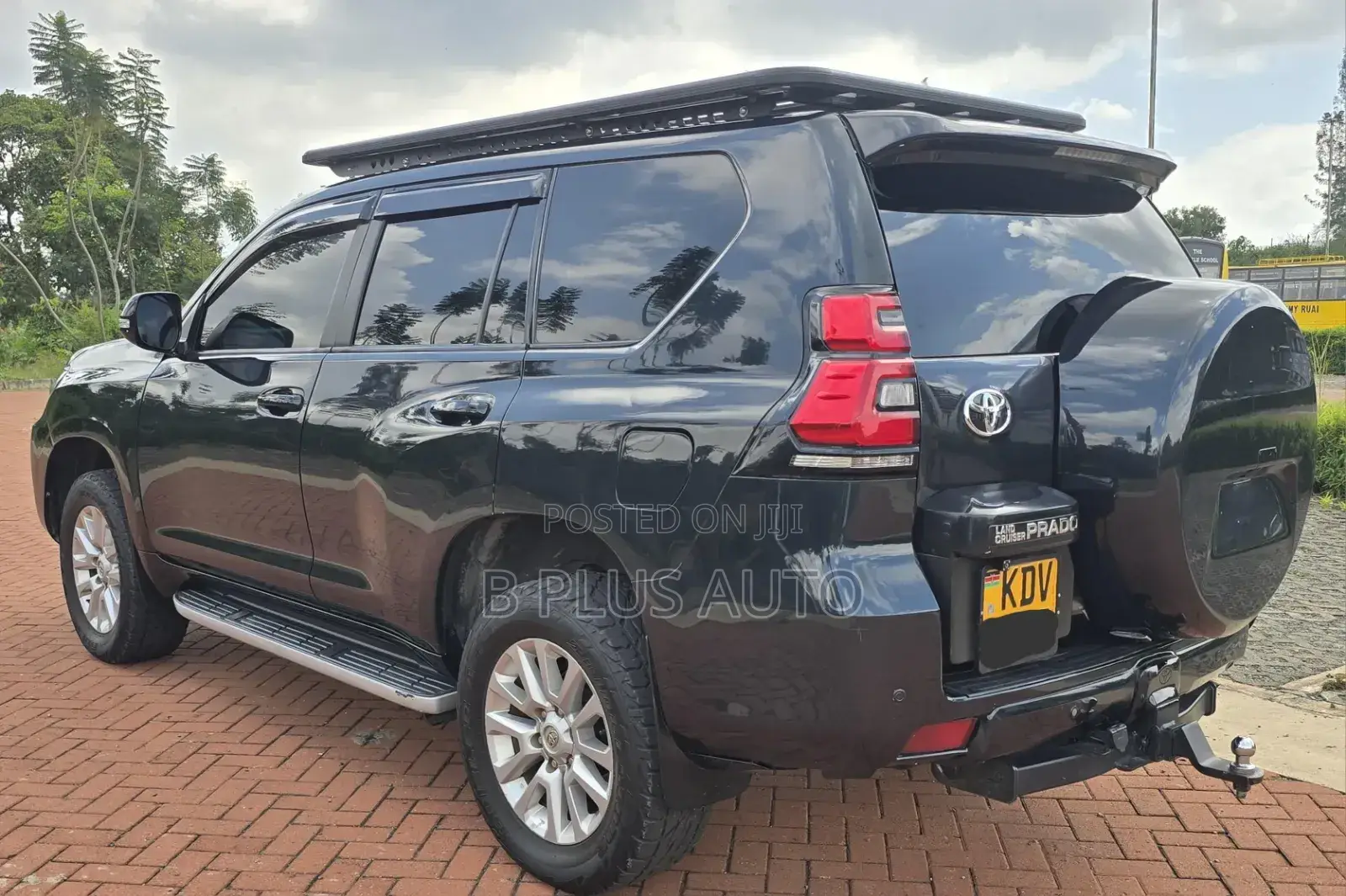 Toyota Land Cruiser Prado 2010 Black