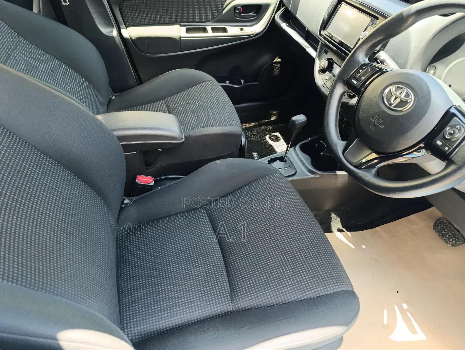 Toyota Vitz 2019 Blue