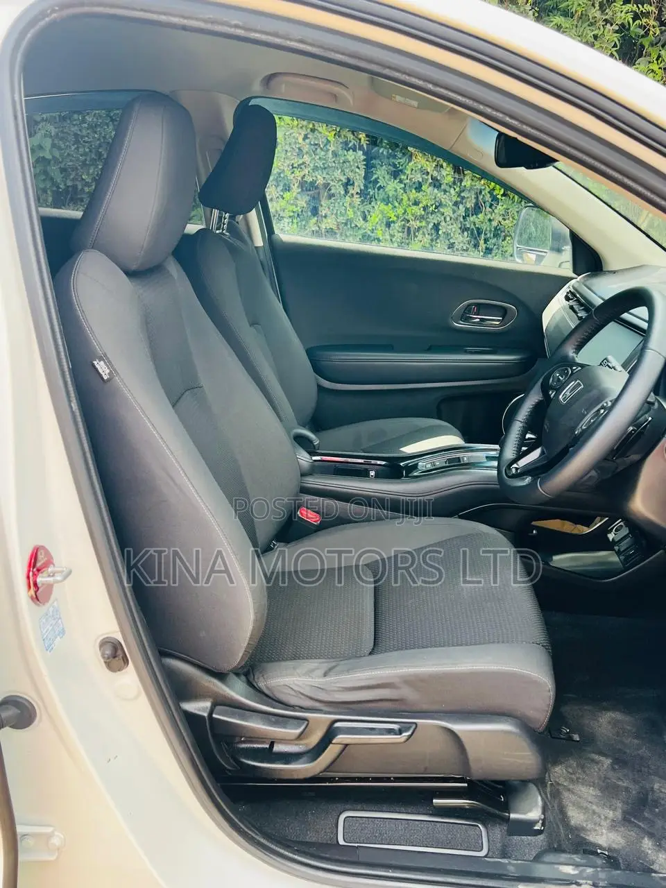 Honda Vezel 1.5 Hybrid 2WD 2019 White