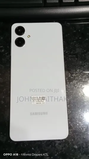 Samsung Galaxy A06 128 GB White