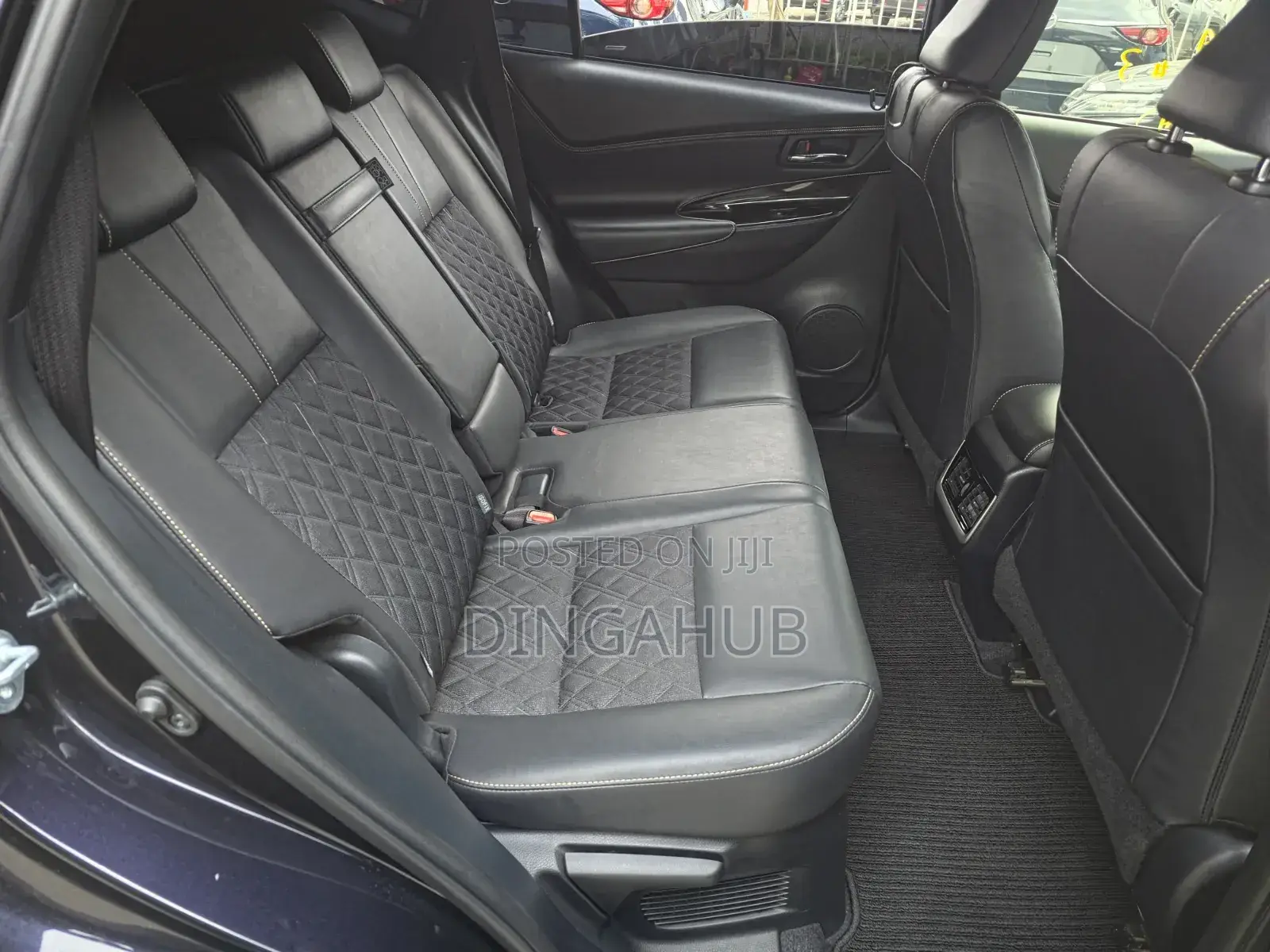 Toyota Harrier 2.0 2019 Black