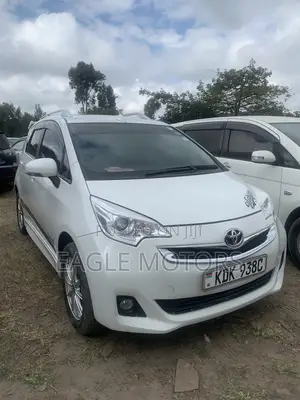 Toyota Ractis 1.5 FWD 2016 White