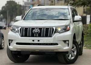 Toyota Land Cruiser Prado 2019 White