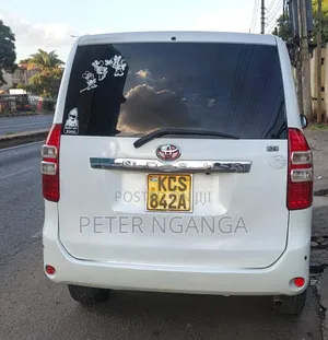 Toyota Noah 2011 White