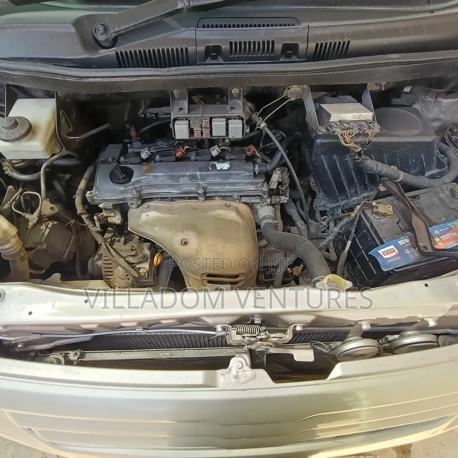 Toyota Noah 2004 Gold