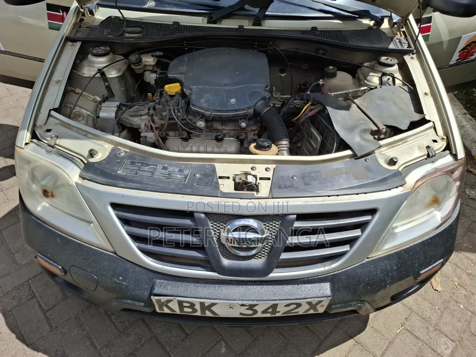 Nissan NP200 2010 Gold