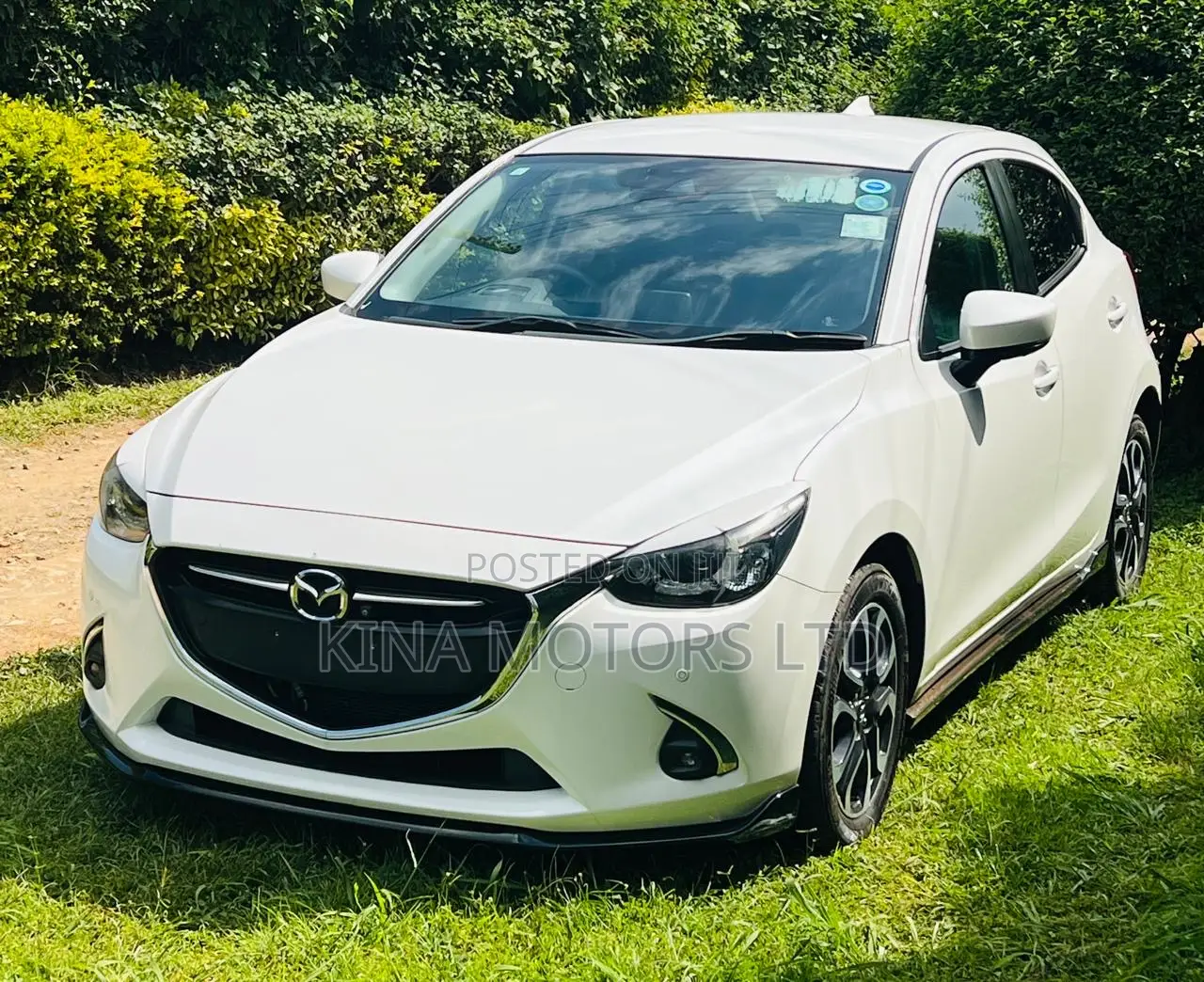 Mazda Demio 2019 Off white