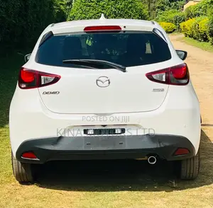 Mazda Demio 2019 Off white