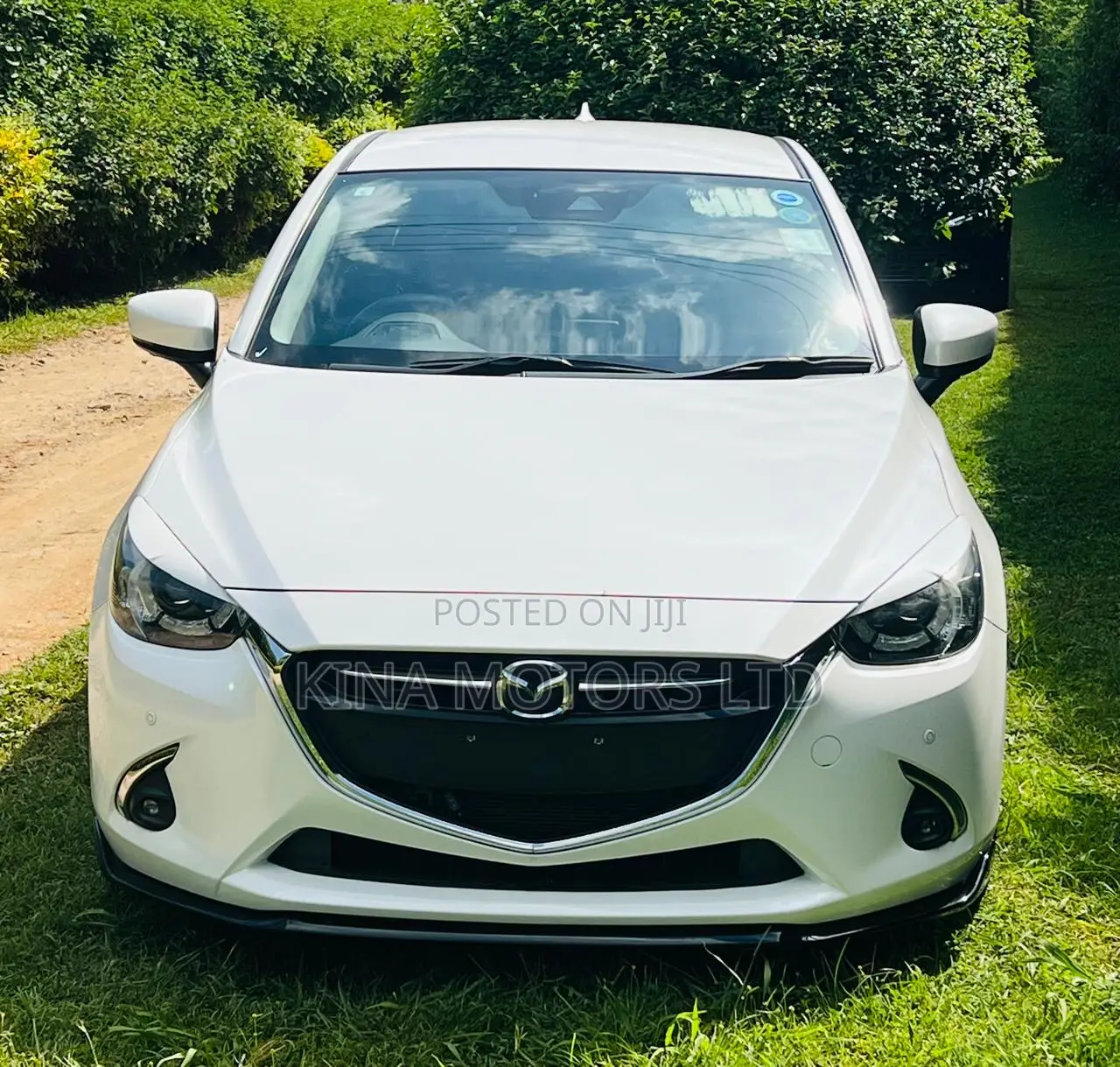 Mazda Demio 2019 Off white