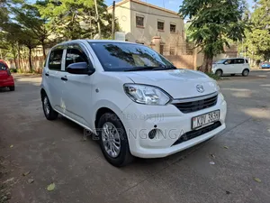 Toyota Passo 2018 White