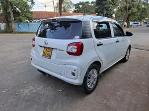 Toyota Passo 2018 White