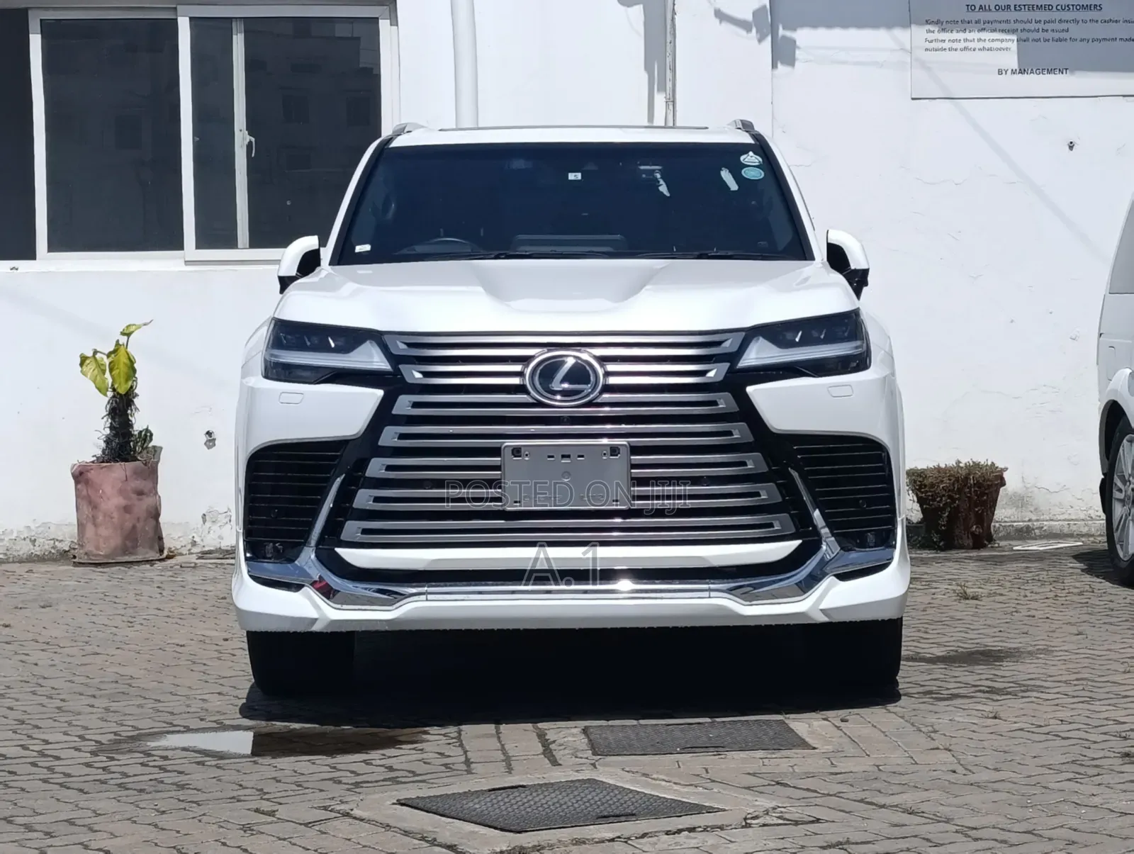 Lexus LX 2022 White