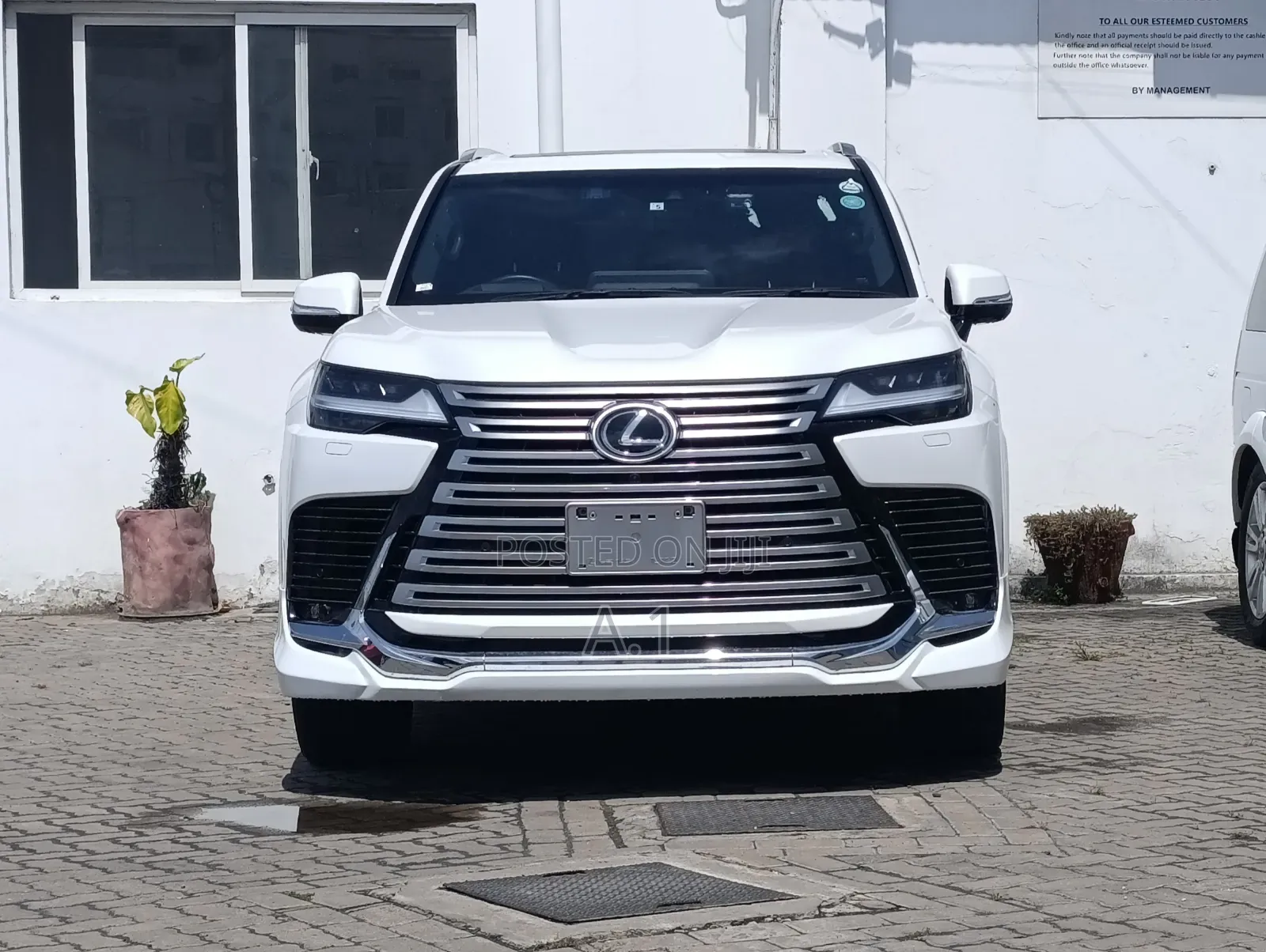 Lexus LX 2022 White