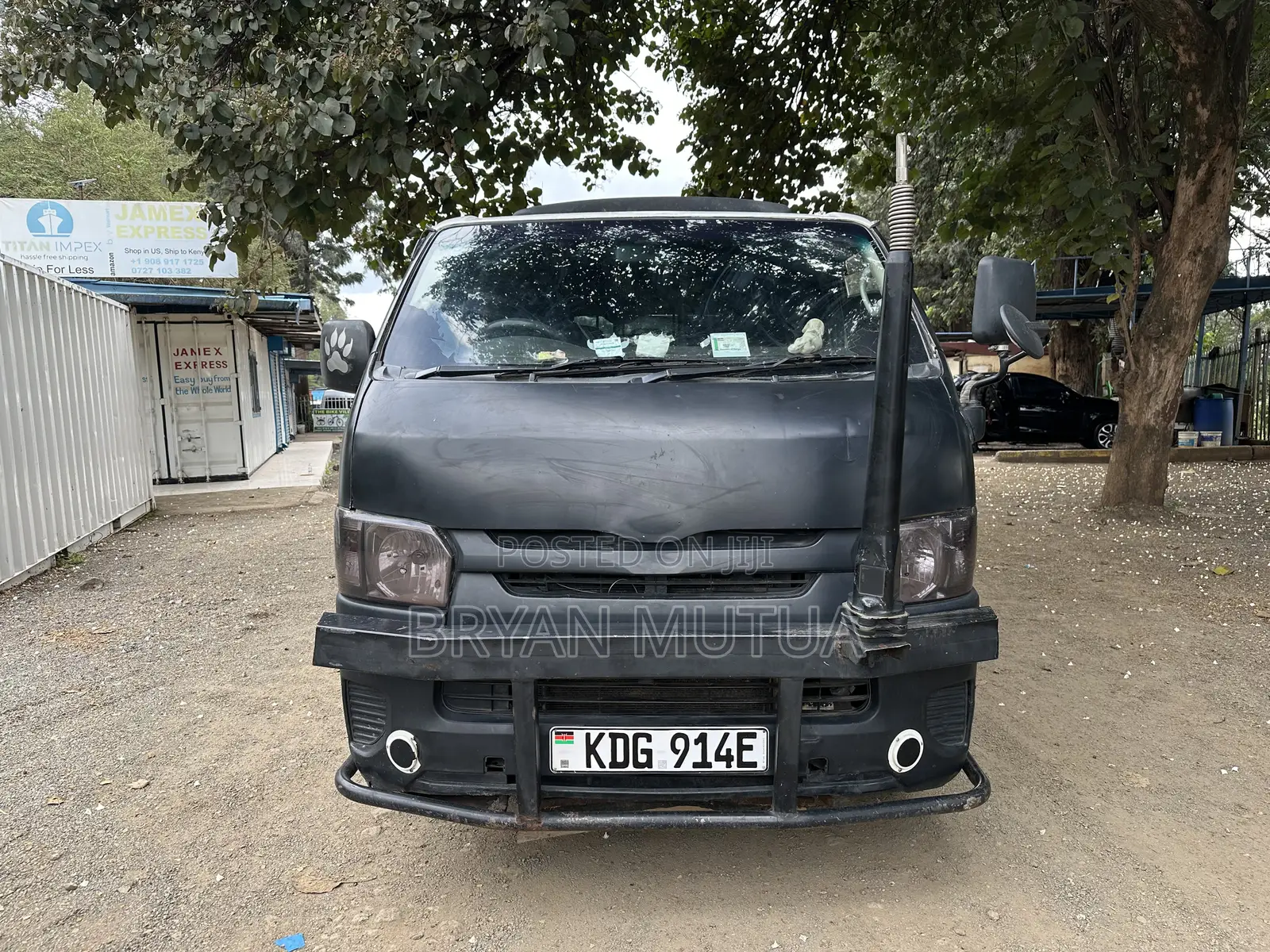 Toyota HiAce 2015 White