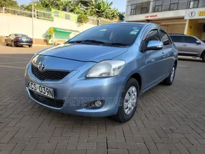 Toyota Belta 2011 Blue