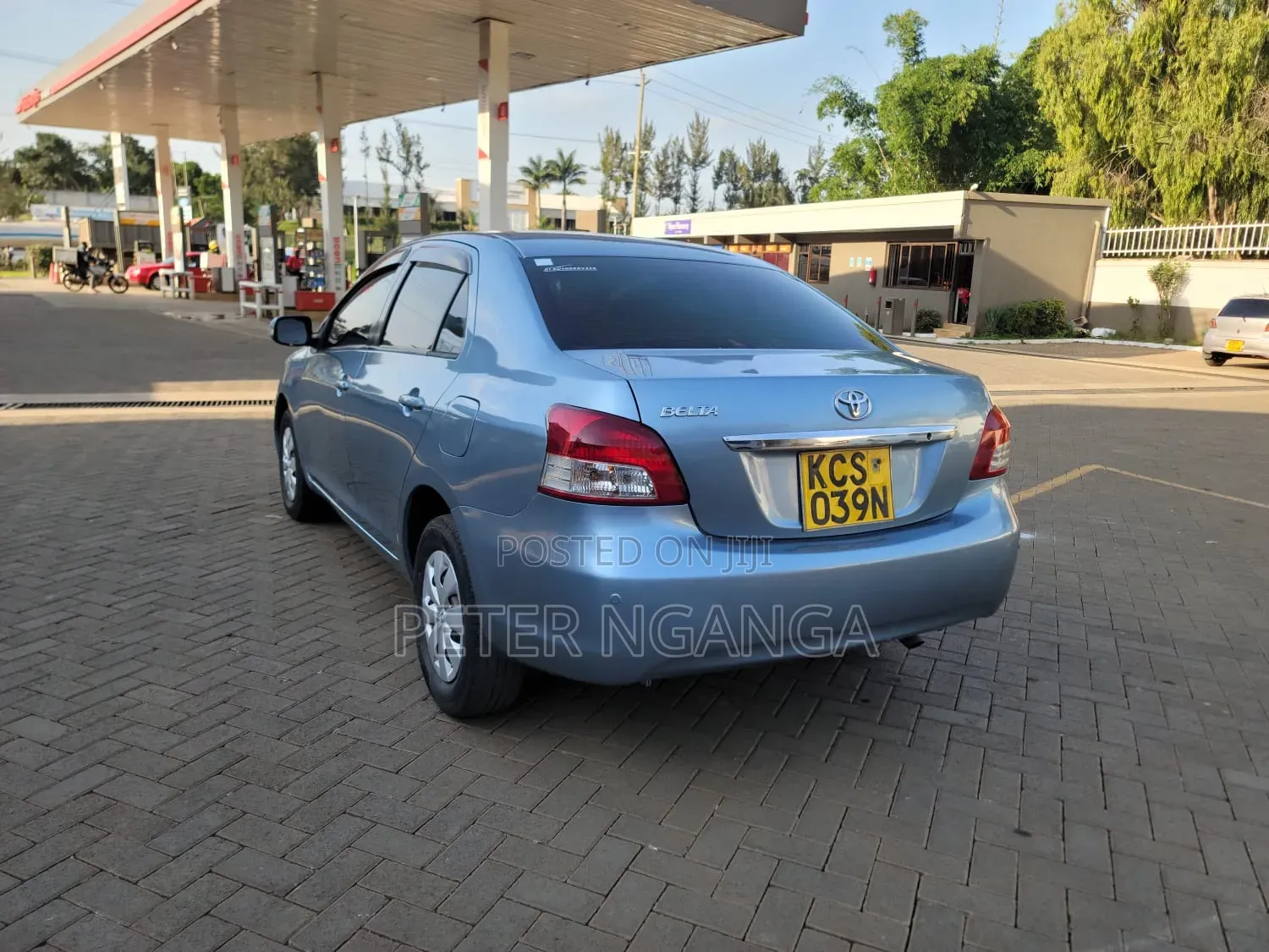 Toyota Belta 2011 Blue