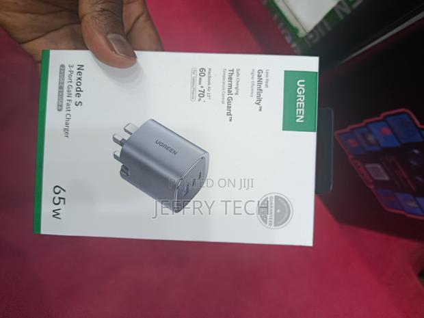 Ugreen Nexode S 65w 3-Port Gan Fast Charger.
