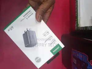 Ugreen Nexode S 65w 3-Port Gan Fast Charger.