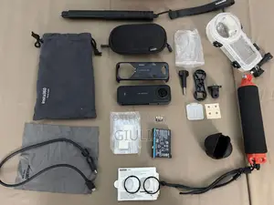 Insta 360 X 4 Full Kit - Send a Message