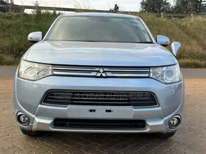 Mitsubishi Outlander 2016 Blue