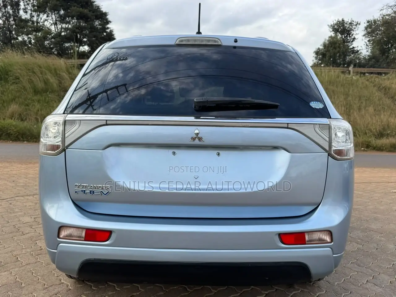 Mitsubishi Outlander 2016 Blue