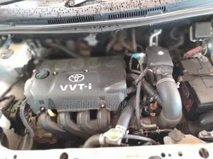 Toyota IST 2008 Silver