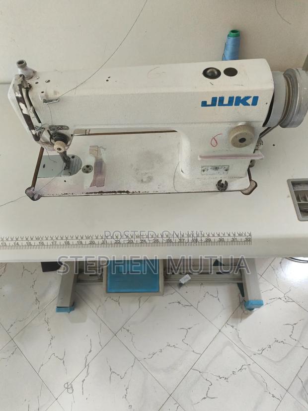 Sewing Machine - thumbnail 2
