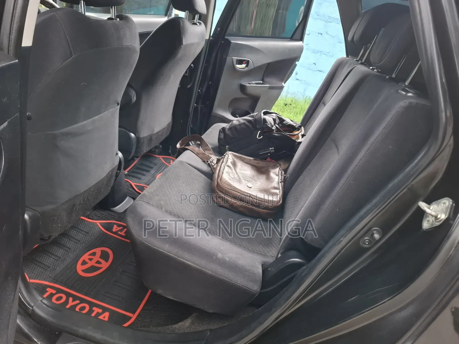 Toyota Ractis 2012 Black