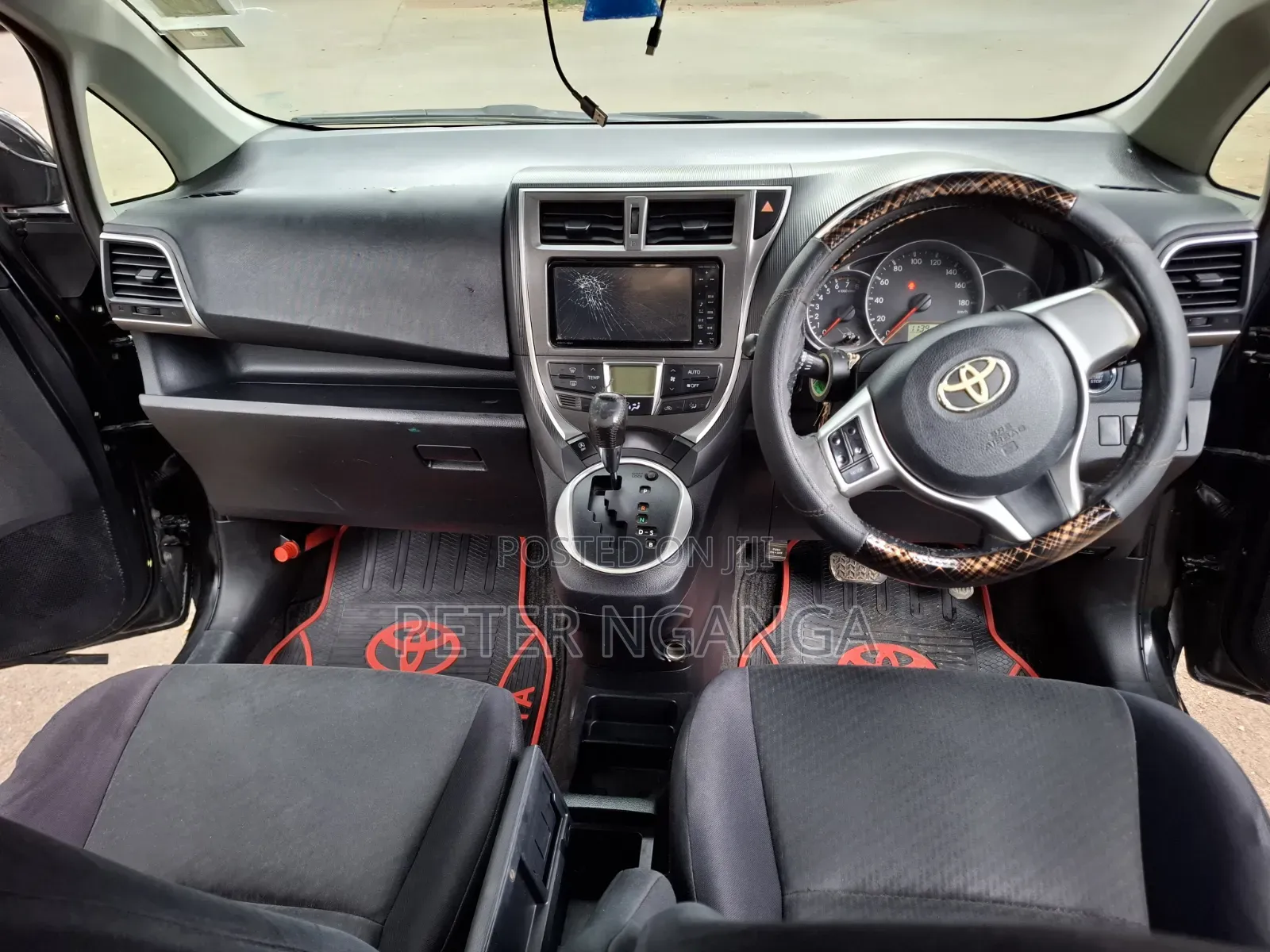 Toyota Ractis 2012 Black