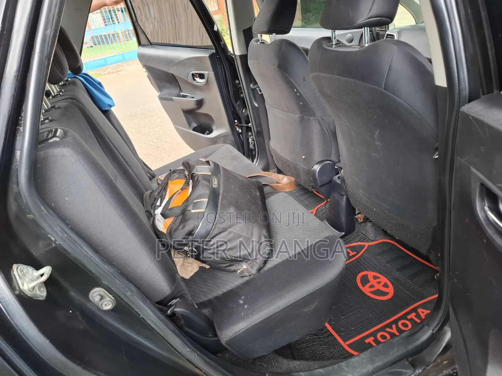 Toyota Ractis 2012 Black