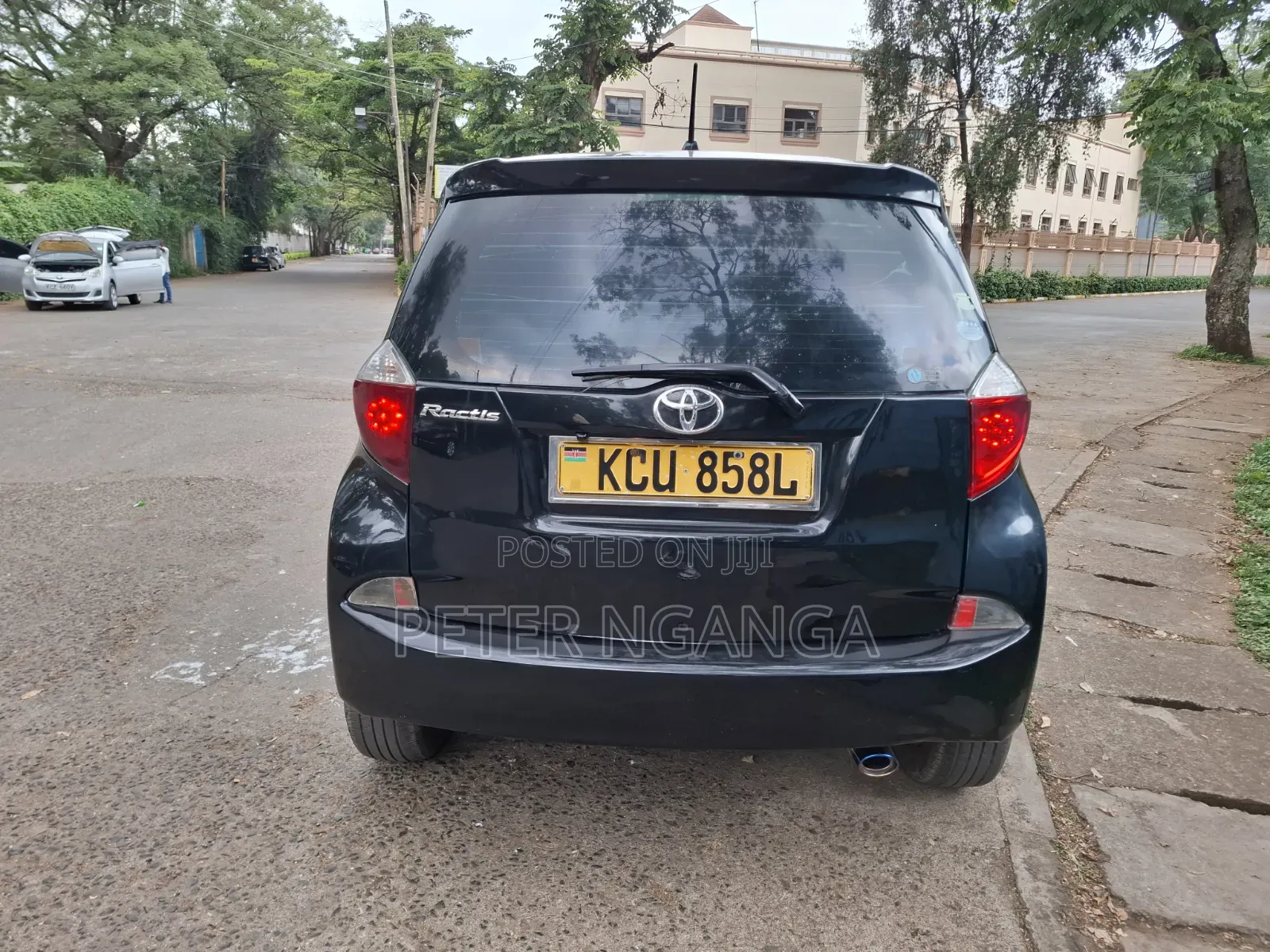 Toyota Ractis 2012 Black