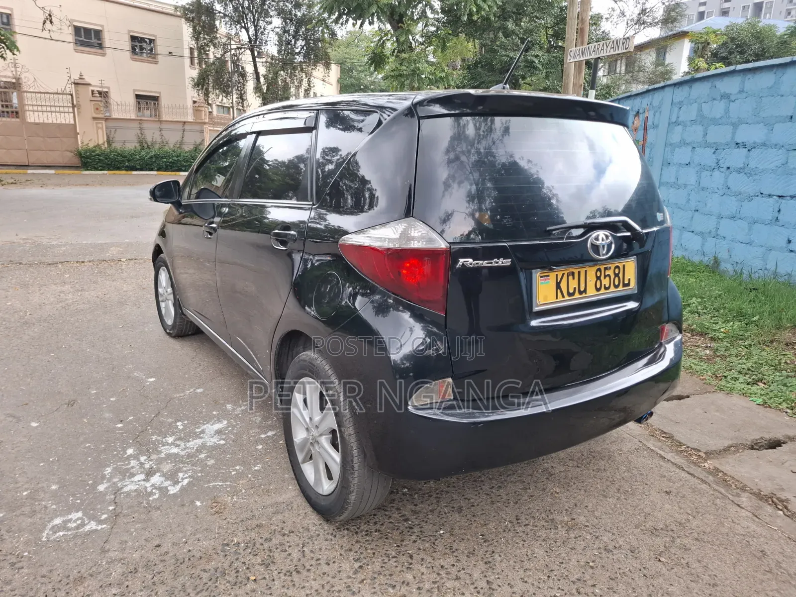 Toyota Ractis 2012 Black