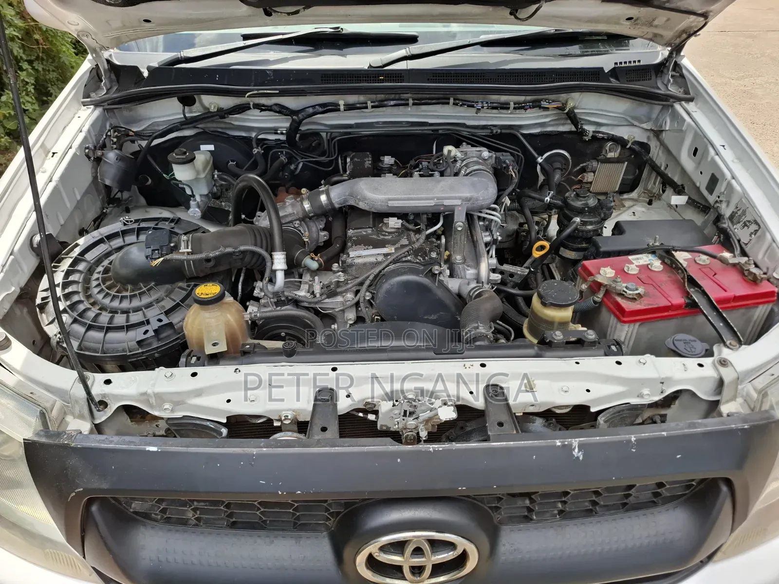 Toyota Hilux 2011 Off white